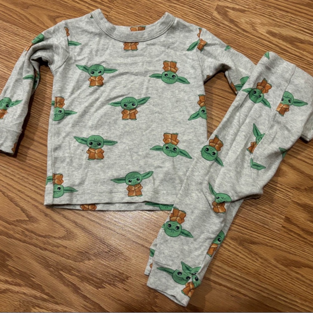 GAP Kids Pajama Set - Gray with Green and Brown